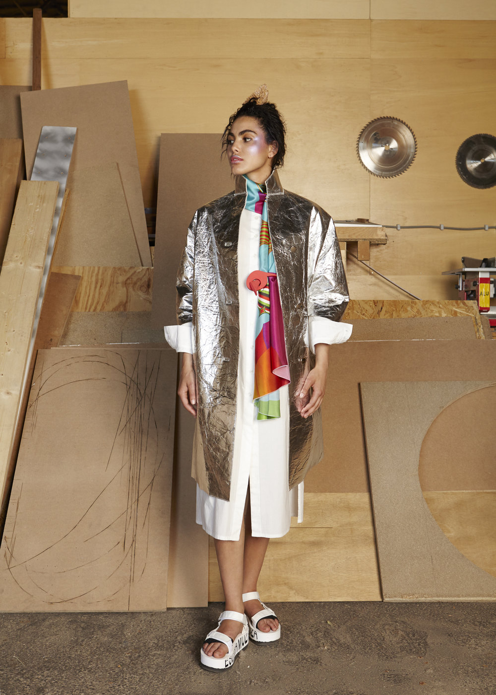 khăn choàng cổ bằng vải dứa bền vững